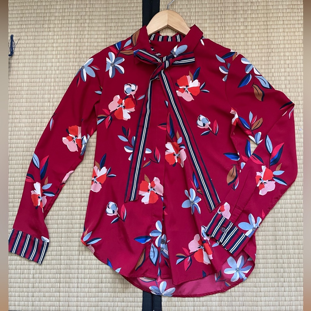 Abercrombie & Fitch Floral 🌺 Satin Button Shirt with Ribbon 🎀